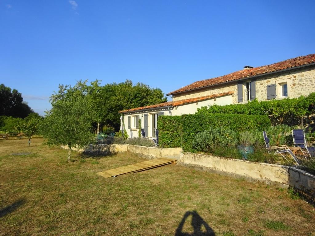 Les Chardons Guest House Chenaud المظهر الخارجي الصورة